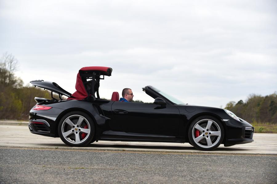  Porsche 911 Turbo Cabriolet 2016 года  (UK) (фото 4 из 11)
